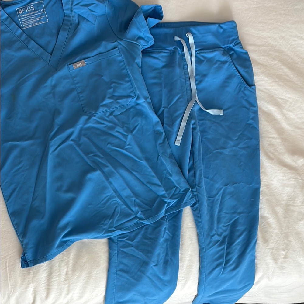 FIGS Blue Scrub Set